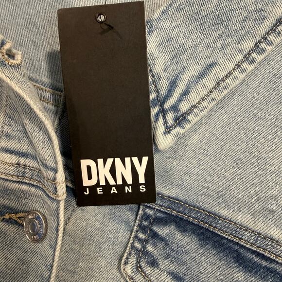 DKNY Jeans Women’s Cropped Denim Jacket Light Wash Jean Jacket 3X New w/ Tags - Picture 6 of 10